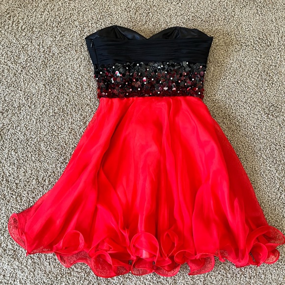 Sequin Party Grad Prom Dress - Picture 5 of 7